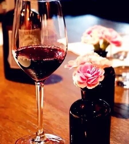 纪元幕僚汇红酒智库专家范幕爷 揭秘红酒销售新模式的变革之路